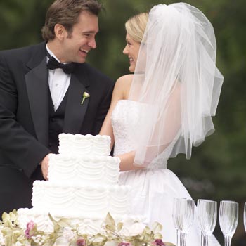 Bride & Groom cut their cake